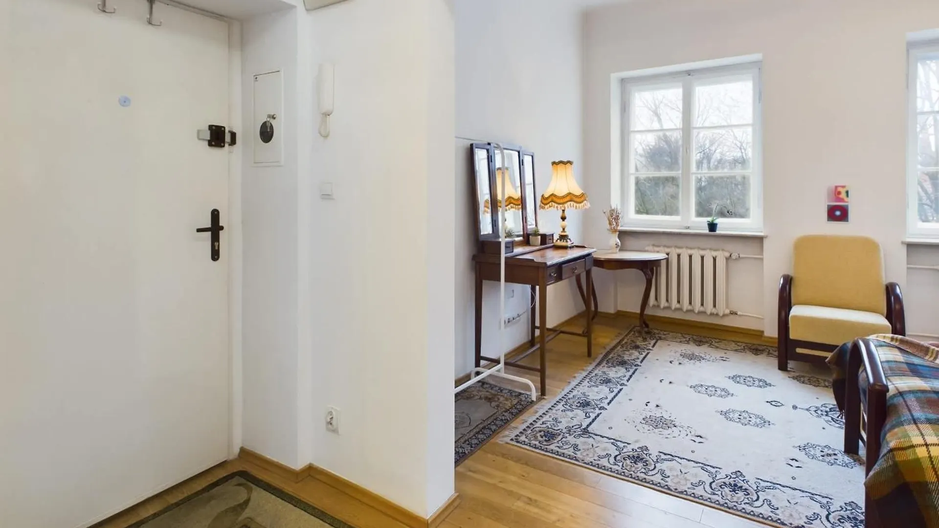 Apartment Cozy Studio In Krakowskie Przedmiescie Near Old Town By Noclegi Renters Warsaw