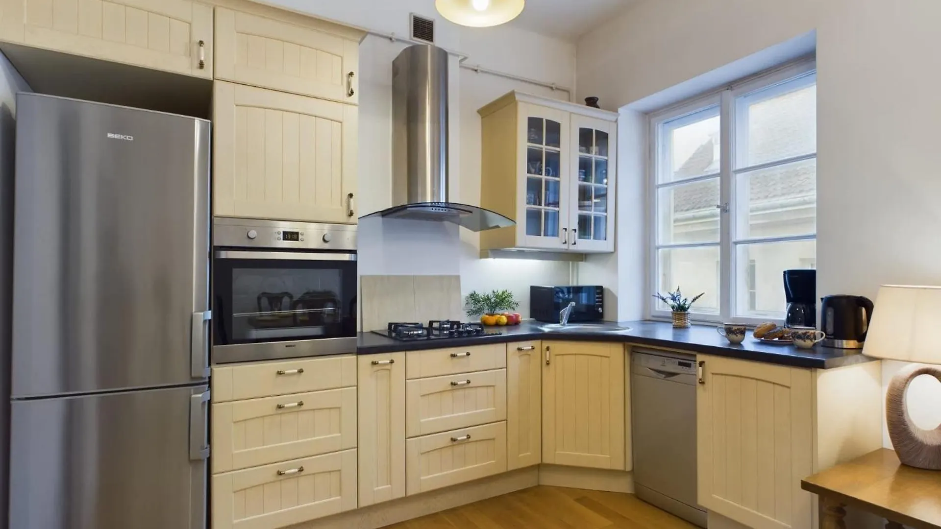 Cozy Studio In Krakowskie Przedmiescie Near Old Town By Noclegi Renters Warsaw Poland