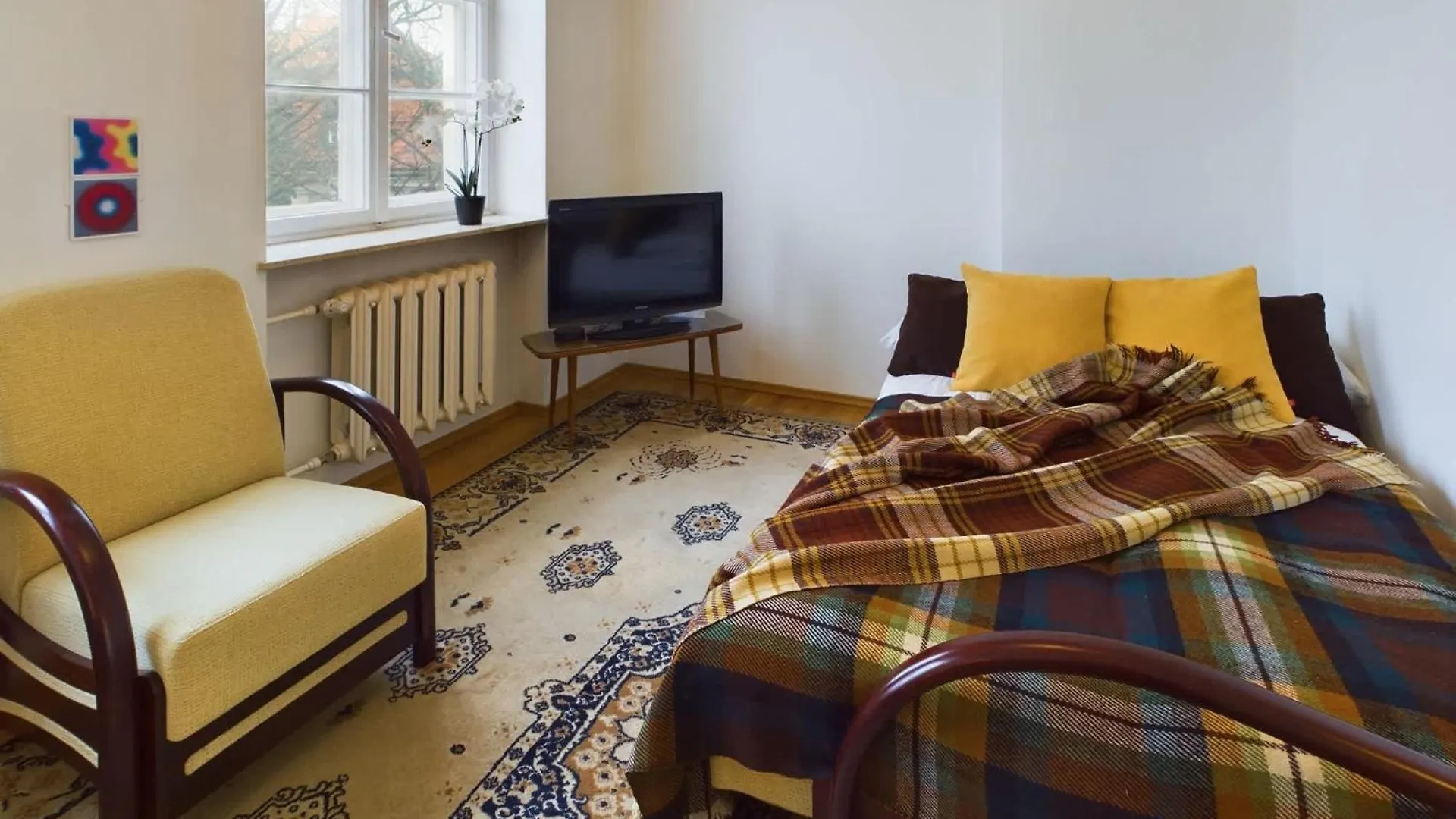 Cozy Studio In Krakowskie Przedmiescie Near Old Town By Noclegi Renters contacts